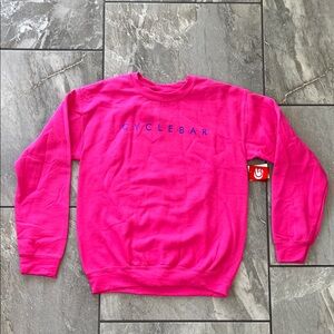 💕 NWT Cyclebar Unisex Crewneck Sweatshirt Pink Size Small Blue Logo
